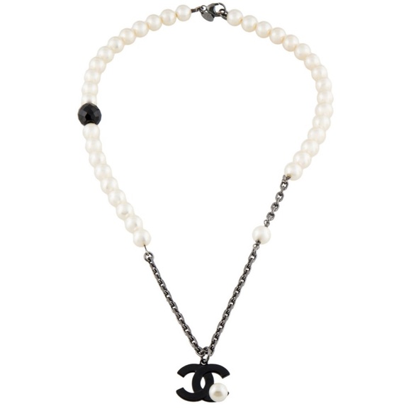 *Chanel* AUTH White Faux Pearl Necklace with Black Chain - Picture 1 of 3